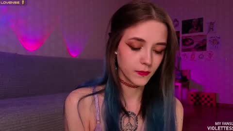 Vi  Best on my Fansly  online show from May 7, 3:28 pm