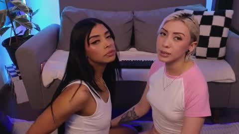 Violet online show from January 17, 1:54 am