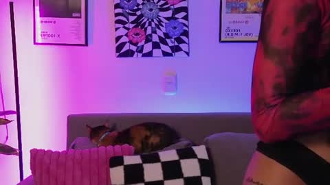 Violet online show from June 12, 1:15 am