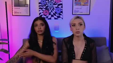 Violet online show from June 20, 1:52 am