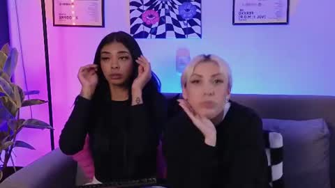 Violet online show from June 30, 3:18 am