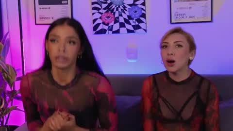 Violet online show from August 1, 3:17 am