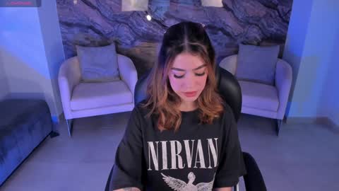 Violett  online show from December 29, 5:33 pm