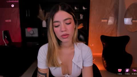 Violett  online show from March 26, 7:52 pm