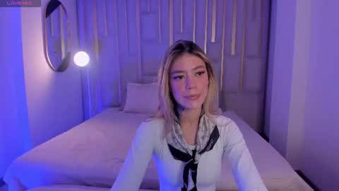 Snapshot of violetthansson chatting on June 24, 11:53 am Violett online show from June 24, 11:53 am