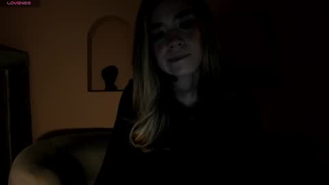 Snapshot of violetthansson chatting on July 5, 11:06 am Violett online show from July 5, 11:06 am