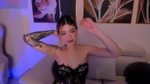 Snapshot of violetthansson chatting on July 11, 11:24 am Violett online show from July 11, 11:24 am
