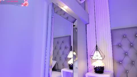 VioletthaRous online show from June 20, 10:34 pm