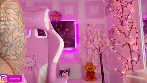 Violeta online show from December 19, 1:51 pm