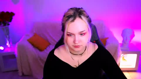 Violett online show from June 3, 8:06 am