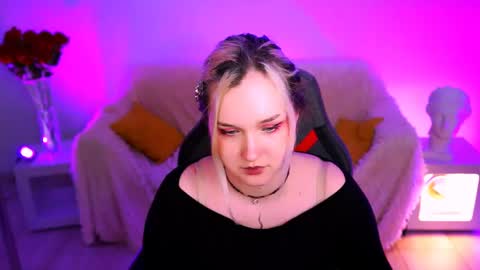 Violett online show from June 3, 2:44 pm