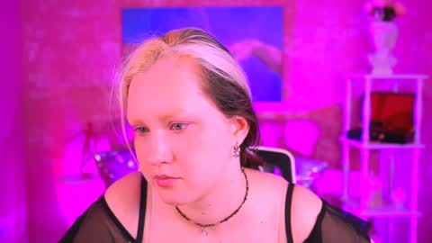 Violett online show from June 9, 6:14 am