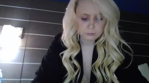 Violet Valentine online show from January 28, 11:39 pm