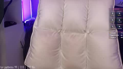 Snapshot of violetvio1ator chatting on April 22, 7:48 pm Dommy mommy online show from April 22, 7:48 pm