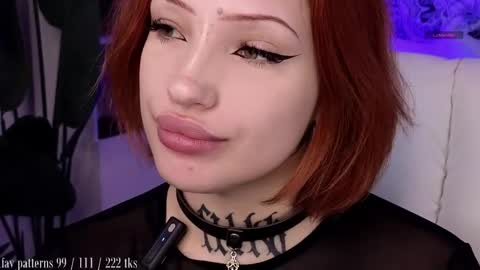 Snapshot of violetvio1ator chatting on April 26, 10:13 am Dommy mommy online show from April 26, 10:13 am