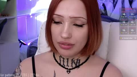 Snapshot of violetvio1ator chatting on May 8, 4:01 pm Dommy mommy online show from May 8, 4:01 pm