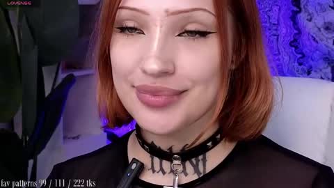 Snapshot of violetvio1ator chatting on June 1, 3:25 pm Dommy mommy online show from June 1, 3:25 pm