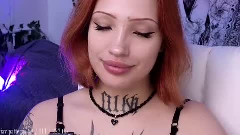 Snapshot of violetvio1ator chatting on June 28, 12:55 pm Dommy mommy online show from June 28, 12:55 pm