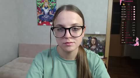 Violet online show from September 26, 6:01 pm