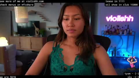 follow me on twitter violishh and ig violishh  online show from June 3, 11:54 pm