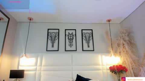 VIOLLET online show from October 17, 8:22 pm