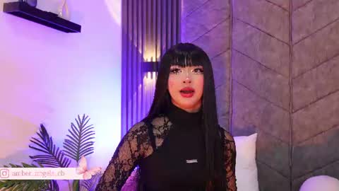 viollettebylyly online show from July 3, 12:44 pm