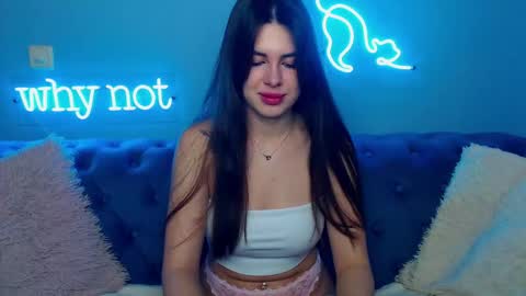 viollinalv online show from November 3, 5:42 am