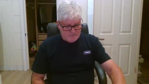 Snapshot of viper654321 chatting on April 10, 7:57 am viper654321 online show from April 10, 7:57 am