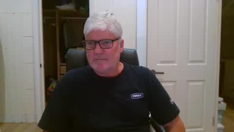 Snapshot of viper654321 chatting on April 11, 7:35 am viper654321 online show from April 11, 7:35 am