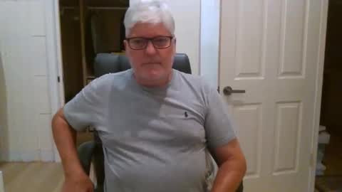 Snapshot of viper654321 chatting on April 12, 7:35 am viper654321 online show from April 12, 7:35 am
