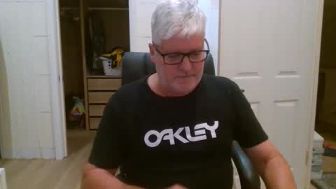 Snapshot of viper654321 chatting on May 4, 7:59 am viper654321 online show from May 4, 7:59 am