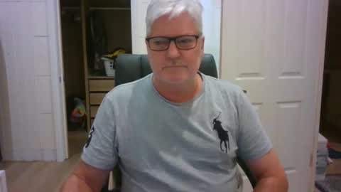 Snapshot of viper654321 chatting on May 10, 7:24 am viper654321 online show from May 10, 7:24 am