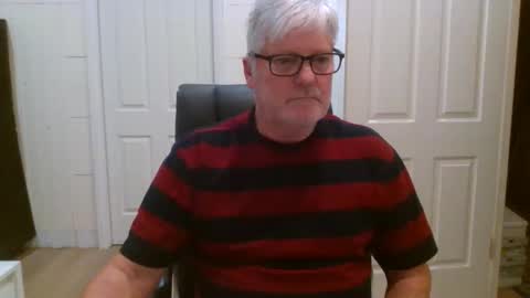 Snapshot of viper654321 chatting on June 7, 7:12 am viper654321 online show from June 7, 7:12 am