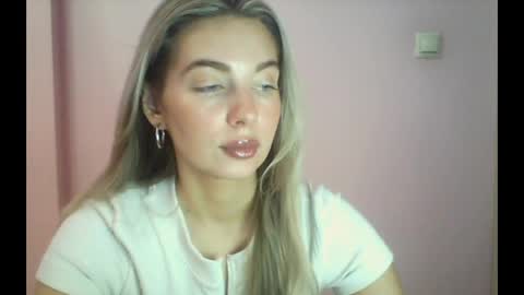 emma online show from July 21, 11:45 am