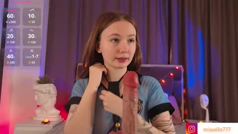 Mia  dont forget to thumbs up me online show from October 24, 10:00 am