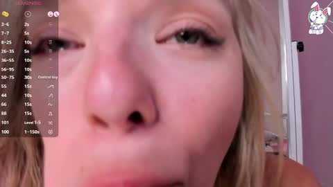 Snapshot of virrginchloee chatting on March 14, 2:39 am Chloe online show from March 14, 2:39 am