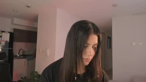 Snapshot of virtual111_ chatting on May 12, 9:56 pm Lu online show from May 12, 9:56 pm