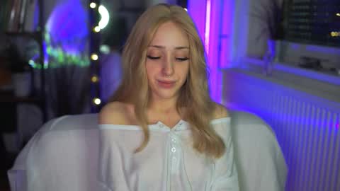 Snapshot of virtualexis chatting on March 12, 2:56 pm virtualexis online show from March 12, 2:56 pm