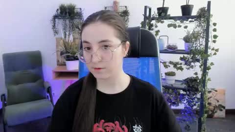 Snapshot of virtualvoyant chatting on March 16, 7:23 am your love online show from March 16, 7:23 am