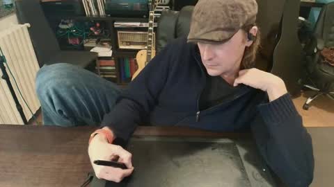 VisitorQ online show from October 4, 8:29 pm