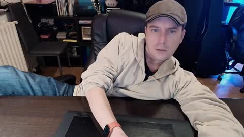 VisitorQ online show from February 11, 11:10 pm