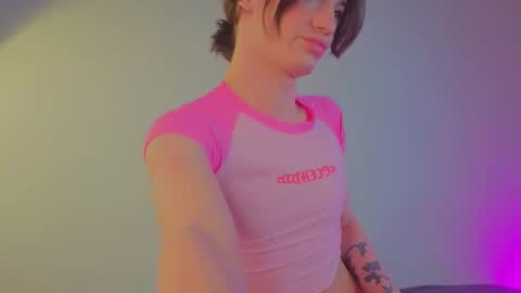 Snapshot of vitahoinss chatting on March 26, 3:23 am vitahoinss online show from March 26, 3:23 am