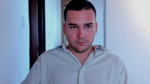 Vito Ferrer online show from February 25, 6:53 pm