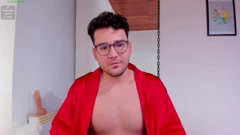 Vito Ferrer online show from October 27, 1:37 pm