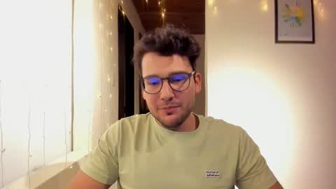 Vito Ferrer online show from November 25, 12:10 am