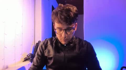 Vito Ferrer online show from January 7, 11:01 am