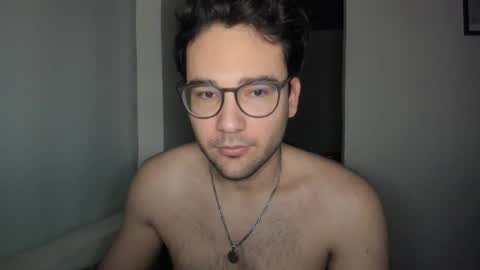 Snapshot of vito_ferrero chatting on February 20, 11:00 am Vito Ferrer online show from February 20, 11:00 am