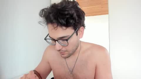 Snapshot of vito_ferrero chatting on February 22, 12:36 pm Vito Ferrer online show from February 22, 12:36 pm