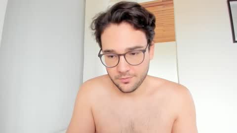 Snapshot of vito_ferrero chatting on February 23, 2:03 pm Vito Ferrer online show from February 23, 2:03 pm