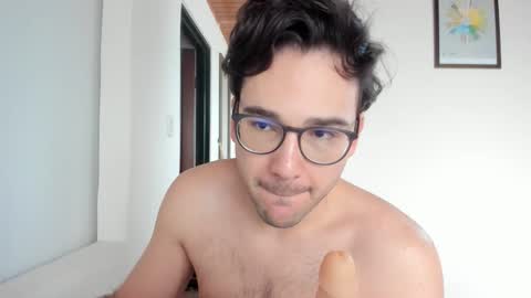 Snapshot of vito_ferrero chatting on February 28, 12:17 pm Vito Ferrer online show from February 28, 12:17 pm